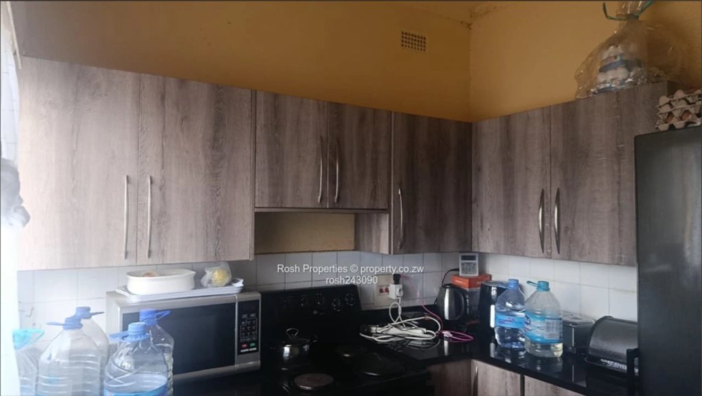 2-Bedroom Garden Flat in Avondale